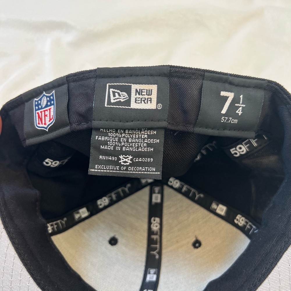 Las Vegas Raiders NFL New Era 59fifty
Fitted‎ Black, Gray Hat cap - Picture 8 of 11